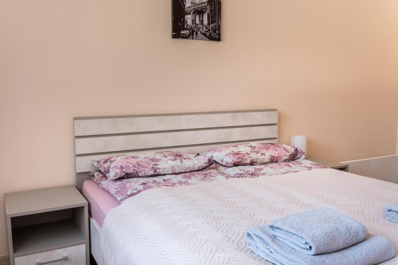 Апартамент В4 Velingrad Esterno foto